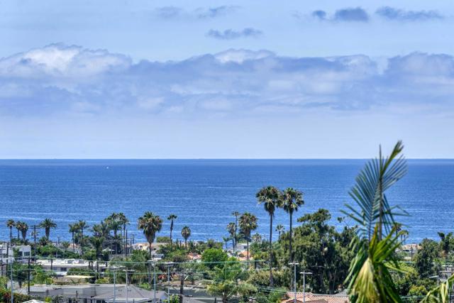1001 Genter, La Jolla CA: https://media.crmls.org/mediaz/526d426f-6b78-4d6c-8bdd-da22addaa913.jpg