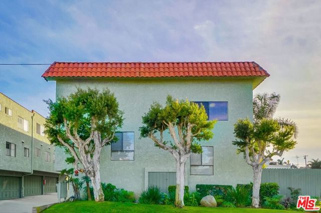 1832 Rockefeller Lane, Redondo Beach, California 90278, 2 Bedrooms Bedrooms, ,2 BathroomsBathrooms,Residential,For Sale,Rockefeller,25603743 1832 Rockefeller Lane, Redondo Beach, California 90278, 2 Bedrooms Bedrooms, ,2 BathroomsBathrooms,Residential,For Sale,Rockefeller,25603743