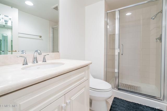 10660 Wilshire Boulevard, Los Angeles CA: https://media.crmls.org/mediaz/526e6c37-8ac6-45b0-aaf8-a1d5b2111840.jpg