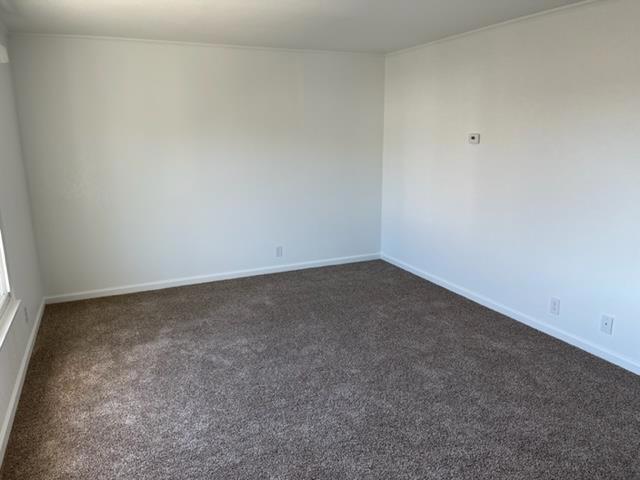 Image 2 of 13 For 927 Green Avenue 