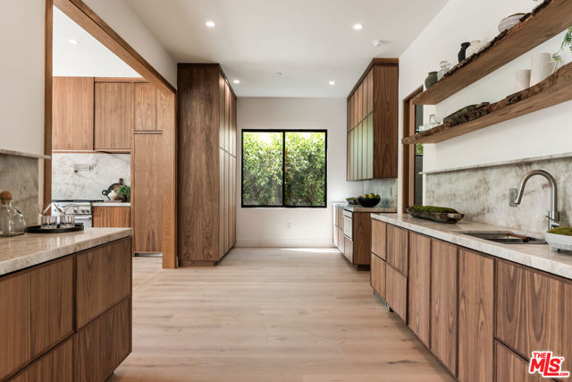 Drew Fenton | 1185 Mcclellan Drive Los Angeles CA | MLS: 7420887