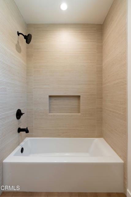 2222 1/4 Dorris Place, Los Angeles CA: https://media.crmls.org/mediaz/5270019a-3e0e-43c0-add4-e31015133e80.jpg