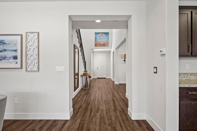9850 Bobcat Court, Gilroy CA: https://media.crmls.org/mediaz/52705d6d-70d8-49f3-b76f-dd4b798748e3.jpg