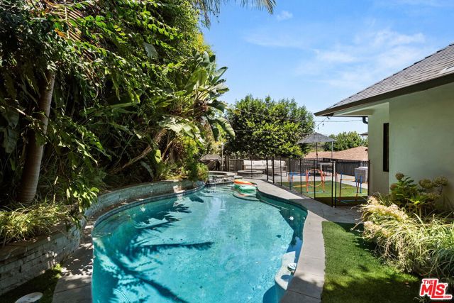 1839 Preuss Road, Los Angeles CA: https://media.crmls.org/mediaz/5270c9a0-13d2-4ed8-a95e-793def35d206.jpg