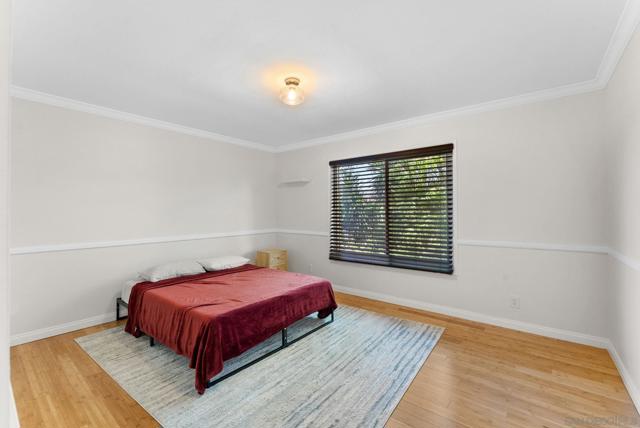 925 Moody Dr, Escondido CA: https://media.crmls.org/mediaz/5271f1d0-f4e8-4b01-9953-473749e3147b.jpg