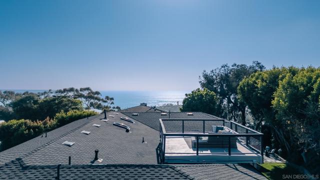 896 La Jolla Rancho Road, La Jolla CA: https://media.crmls.org/mediaz/5272168a-2c2b-4ccf-8f48-17dcb8c0e223.jpg