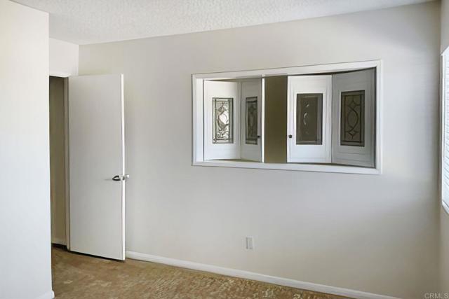 169 Camino Entrada, Chula Vista CA: https://media.crmls.org/mediaz/52728c04-3784-4e39-ab8f-b134e961ac25.jpg