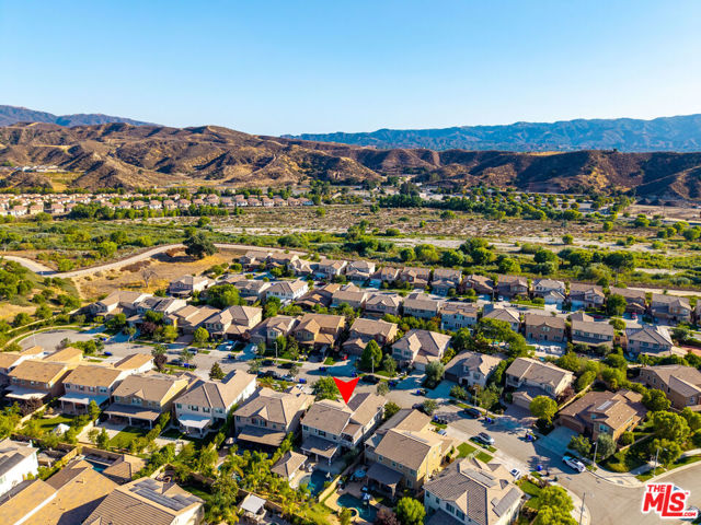 22499 Leaf Spring Court, Santa Clarita CA: https://media.crmls.org/mediaz/52744e18-baf9-4e85-9137-b2bc47660748.jpg