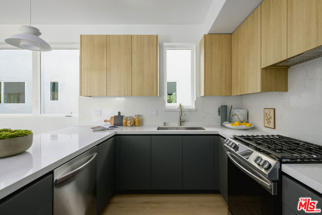 Image 5 of 21 For 5845 David Avenue