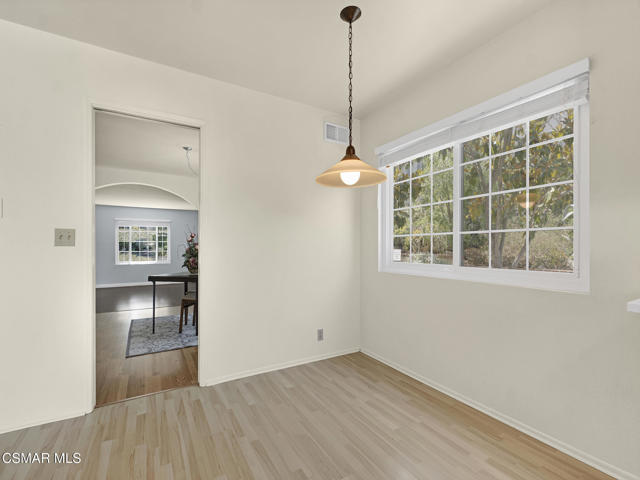 2031 Channelford Road, Westlake Village CA: https://media.crmls.org/mediaz/527539a0-e49d-49b9-a4db-f7f1b1a40a64.jpg