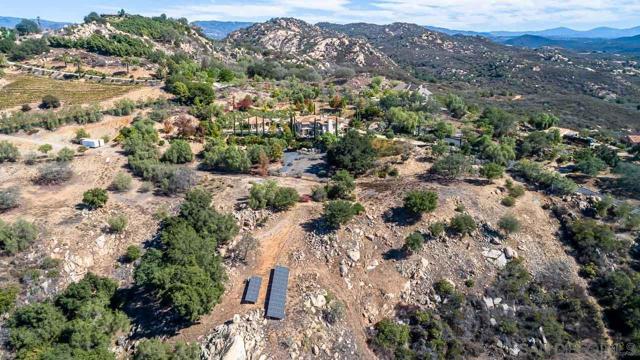 14440 Ridge Ranch Rd, Valley Center CA: https://media.crmls.org/mediaz/527578f8-9267-443e-af3c-e824d6415494.jpg
