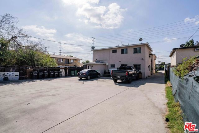 13125 Vanowen Street photo 24