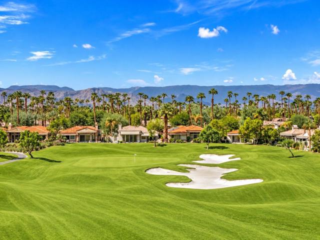 424 White Horse Trail, Palm Desert, CA 92211