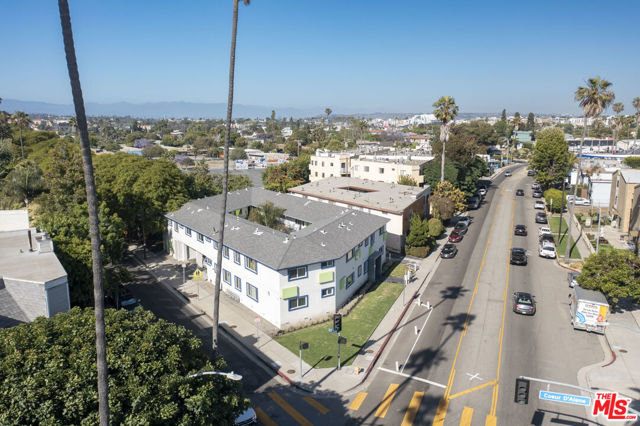 2700 Abbot Kinney Boulevard, Venice, California 90291, ,Multi-Family,For Sale,Abbot Kinney,24424311