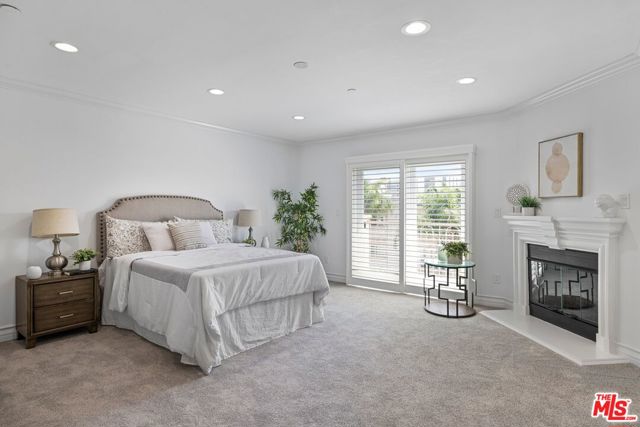 123 S Clark Drive, West Hollywood CA: https://media.crmls.org/mediaz/52776ffc-fd8e-4528-9835-a99496cfec4a.jpg