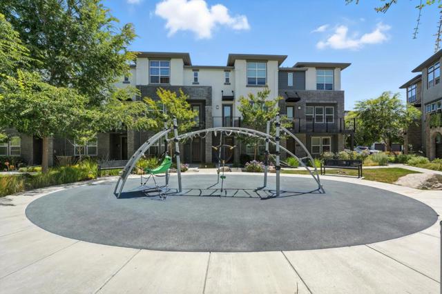 895 De Guigne Drive, Sunnyvale CA: https://media.crmls.org/mediaz/5277aae6-58d9-4063-aef4-745f03f869cd.jpg