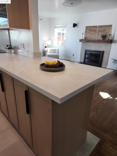 15373 Inverness St, San Leandro CA: https://media.crmls.org/mediaz/5277ed1b-83b2-475d-b1f9-48fa7413ea71.jpg