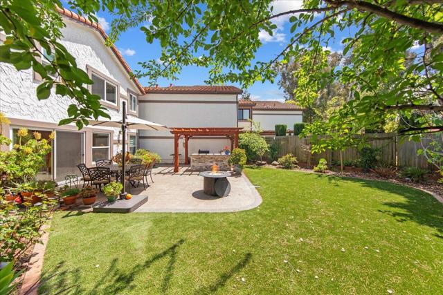 105 Calle Nivel, Los Gatos CA: https://media.crmls.org/mediaz/52783ac3-98b4-4866-97da-9ea26f256010.jpg