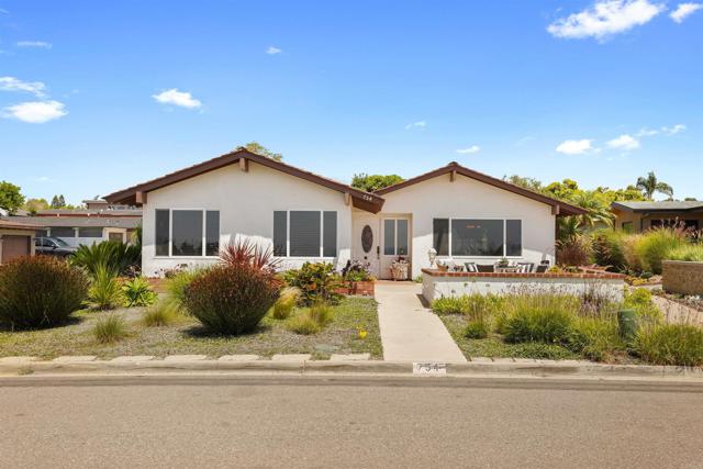 Detail Gallery Image 1 of 1 For 754 W Solana Cir, Solana Beach,  CA 92075 - 2 Beds | 2 Baths