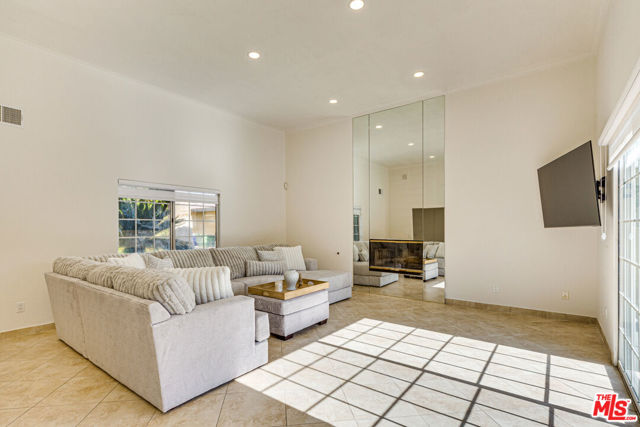 68135 Concepcion Road, Cathedral City CA: https://media.crmls.org/mediaz/52797a5f-9d09-4d20-912d-ed17a7ce3ce4.jpg