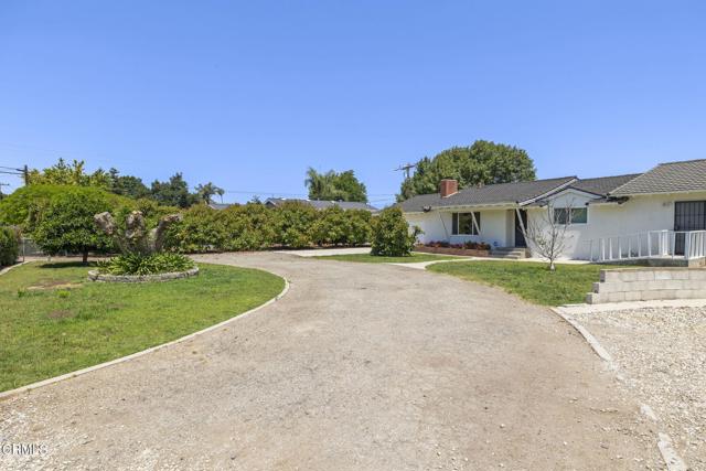 4226 Hitch Boulevard, Moorpark CA: https://media.crmls.org/mediaz/527a300e-bd19-4be1-a827-6fbc6a5db8b9.jpg