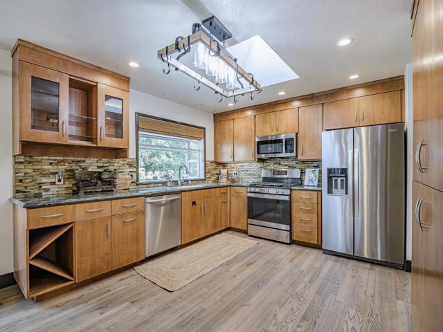 261 Dry Creek Road, Aptos CA: https://media.crmls.org/mediaz/527a8220-4bdb-466c-89c9-eac44e82768f.jpg