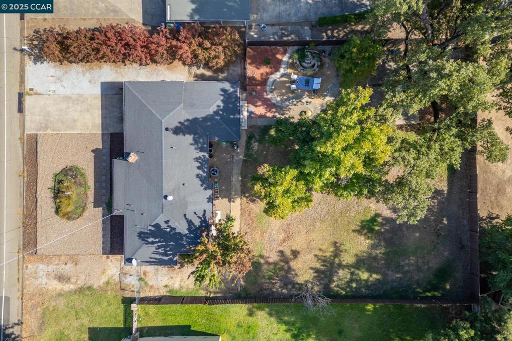 3301 Sacramento Dr