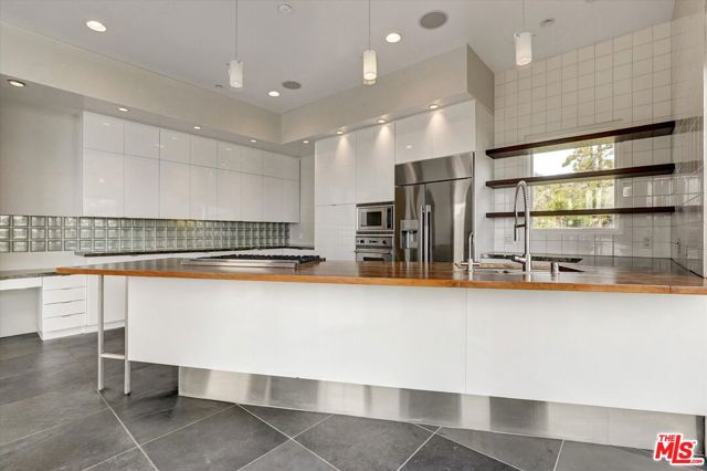 3850 Rambla Orienta photo 18