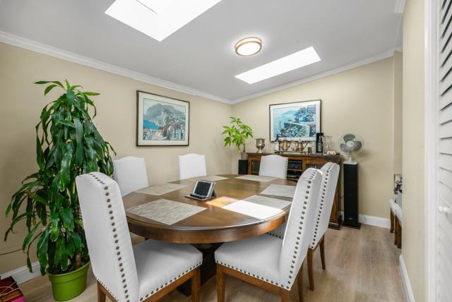 2659 Garfield Street, San Mateo CA: https://media.crmls.org/mediaz/527bdbd6-4382-4948-9221-0712b383f8ec.jpg