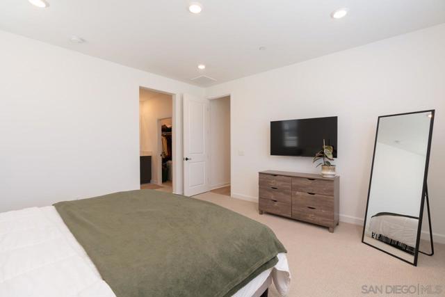 Image 16 of 27 For 841 Hana Ave  3