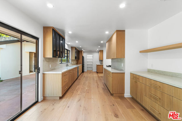 5160 Los Feliz Boulevard, Los Angeles CA: https://media.crmls.org/mediaz/527c3718-4e07-4e00-ad74-37222edc6656.jpg