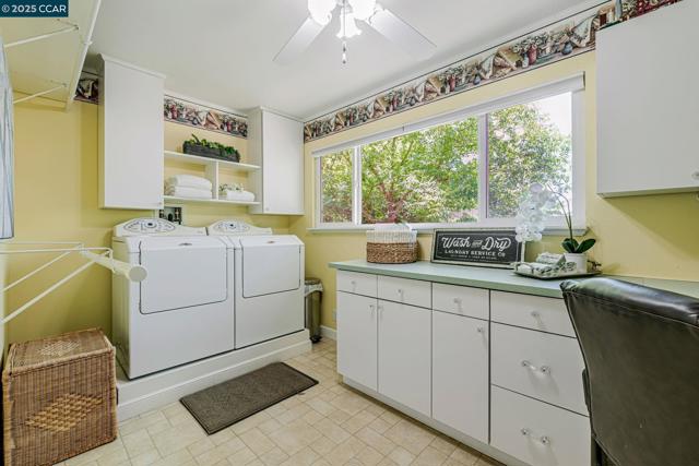 49 Terra Bella Dr, Walnut Creek CA: https://media.crmls.org/mediaz/527cf8e9-9ebe-4104-a896-6fec6a6d928c.jpg