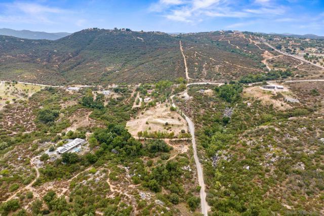 19602 Santee Lane, Valley Center CA: https://media.crmls.org/mediaz/527dff6d-551d-4615-bfe7-2435296a1e9e.jpg