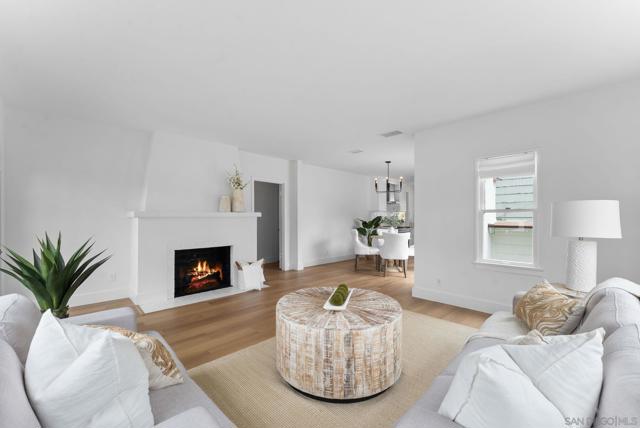 503 Rosemont St, La Jolla CA: https://media.crmls.org/mediaz/527e4cb1-4fe5-443a-ba79-bae9d0f966c4.jpg