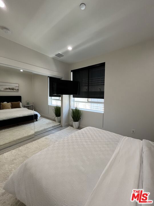124 S Croft Avenue, Los Angeles CA: https://media.crmls.org/mediaz/527e73be-f1c4-44fb-84f4-45036519b1dc.jpg