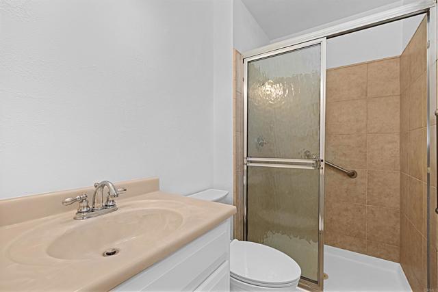 Detail Gallery Image 20 of 27 For 610 Cathy Ct, Escondido,  CA 92026 - 3 Beds | 2 Baths