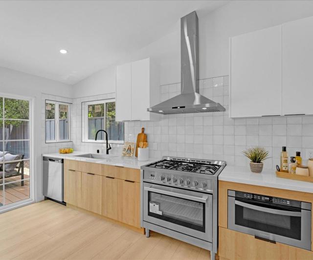 6932 Burning Tree Court, San Jose CA: https://media.crmls.org/mediaz/5282ed5b-9b50-4eb8-8bbd-5759432aaa0d.jpg