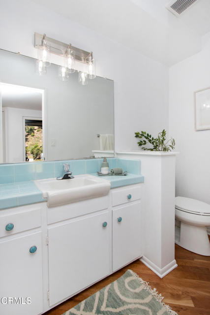 3345 Rubio Crest Drive, Altadena CA: https://media.crmls.org/mediaz/5283df96-5b3c-4ba2-815a-f78b0f1dbf5e.jpg