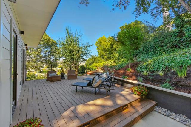 633 Manzanita Avenue, Corte Madera CA: https://media.crmls.org/mediaz/52842670-f7a5-49a6-ac0d-2a345e35f735.jpg