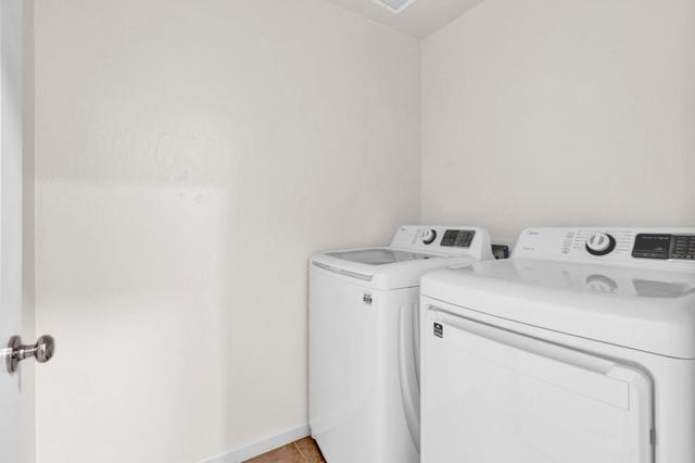 274 White Rim Court, Merced CA: https://media.crmls.org/mediaz/5284a55a-85cc-4b10-8b7d-5f2b63f60e48.jpg