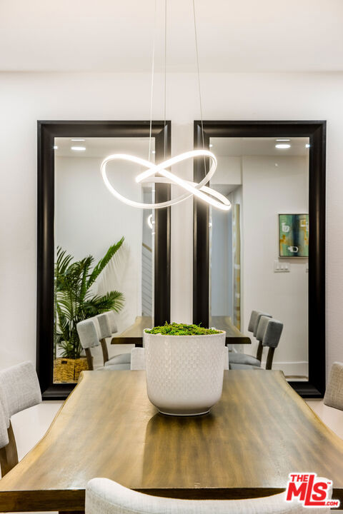 4804 La Villa Marina, Marina del Rey CA: https://media.crmls.org/mediaz/528598d2-4f76-49fc-847d-91a8b579dff0.jpg