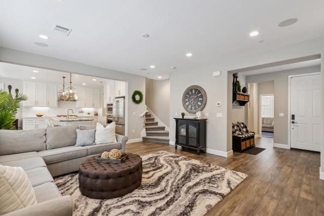 2610 Lighthouse Lane, Marina CA: https://media.crmls.org/mediaz/5285a3e4-a5cb-4091-b491-fe510b796a05.jpg