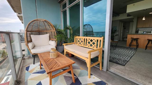 Image 10 of 24 For 1080 Park Boulevard 607