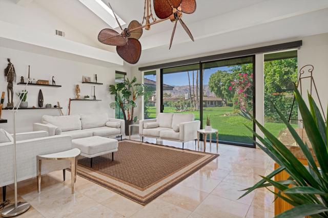 12 Whittier Court, Rancho Mirage CA: https://media.crmls.org/mediaz/52876725-fee3-4396-ae04-d5b5f29308ac.jpg