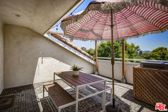 11536 Burbank Boulevard, North Hollywood CA: https://media.crmls.org/mediaz/52895064-f155-4c66-b741-df66f75e9ba2.jpg