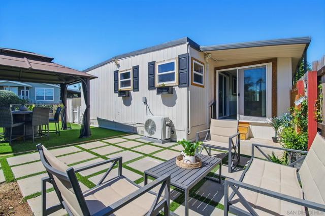 525 W El Norte, Escondido CA: https://media.crmls.org/mediaz/528a0a71-6327-40f0-b1d8-eaf53a42905f.jpg