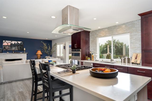 13349 Portofino Dr, Del Mar CA: https://media.crmls.org/mediaz/528a8368-f4a4-46da-a17f-9c15d3fd3072.jpg