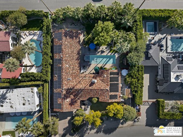535 E Via Colusa, Palm Springs CA: https://media.crmls.org/mediaz/528b9f3f-b833-448c-aa69-9b19db052414.jpg
