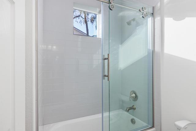 1941 Estancia Place, Escondido CA: https://media.crmls.org/mediaz/528cadf9-5414-4195-a0c0-9accfa9006f7.jpg