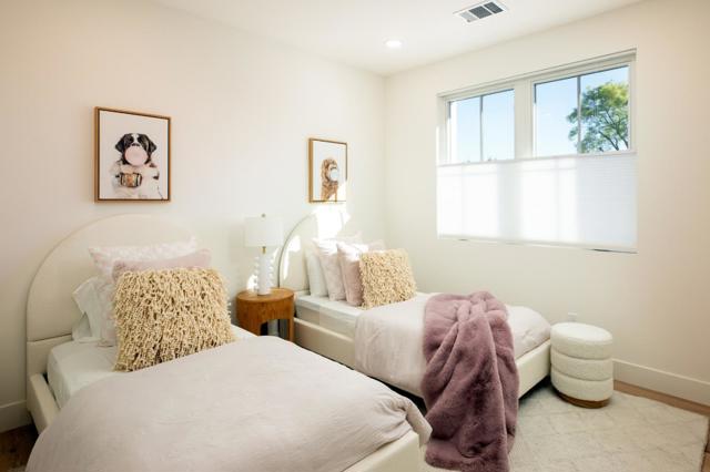 1696 Waterbird Terrace, Sunnyvale CA: https://media.crmls.org/mediaz/528ddbbe-1936-49a1-9d95-1a46b0bc073e.jpg